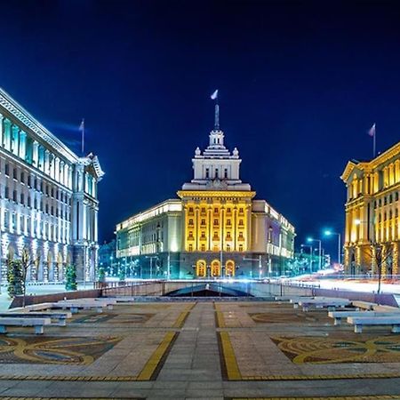 Cozy 1-Bedroom Flat In The Very Center Of Sofia Extérieur photo
