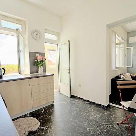 Cozy 1-Bedroom Flat In The Very Center Of Sofia Extérieur photo