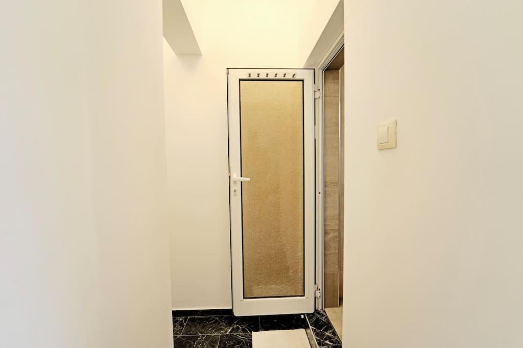Cozy 1-Bedroom Flat In The Very Center Of Sofia Extérieur photo