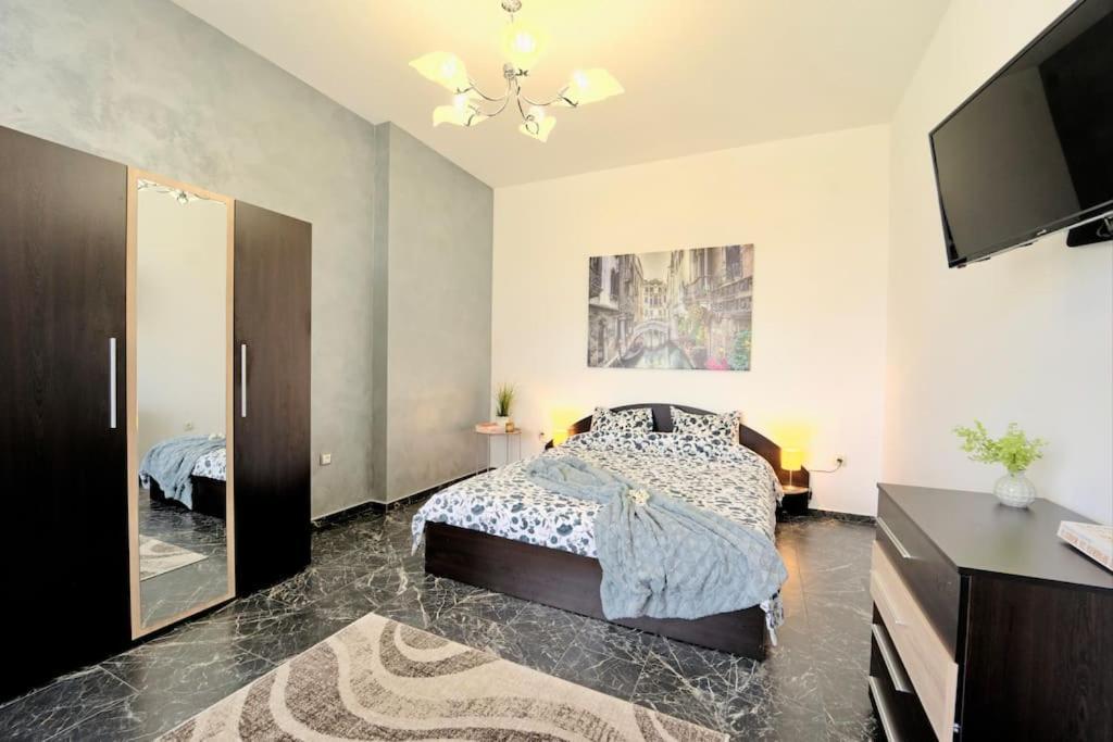 Cozy 1-Bedroom Flat In The Very Center Of Sofia Extérieur photo