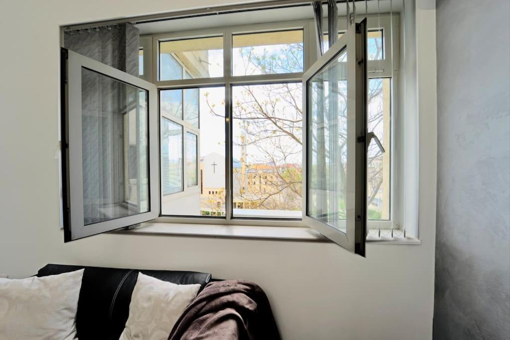 Cozy 1-Bedroom Flat In The Very Center Of Sofia Extérieur photo